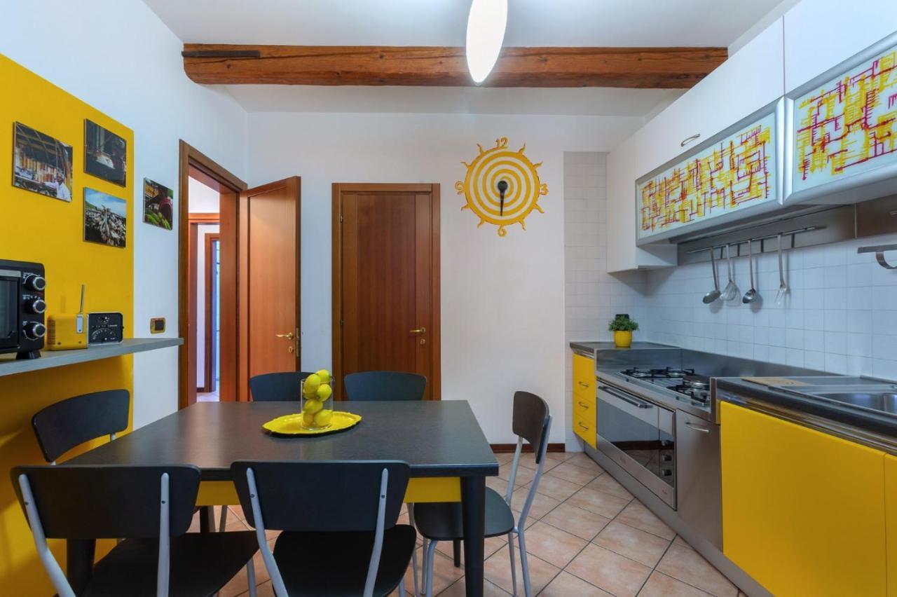 Central Ferrara Apartment מראה חיצוני תמונה